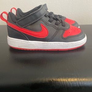 Toddler sneakers 8c (can be worn unisex)